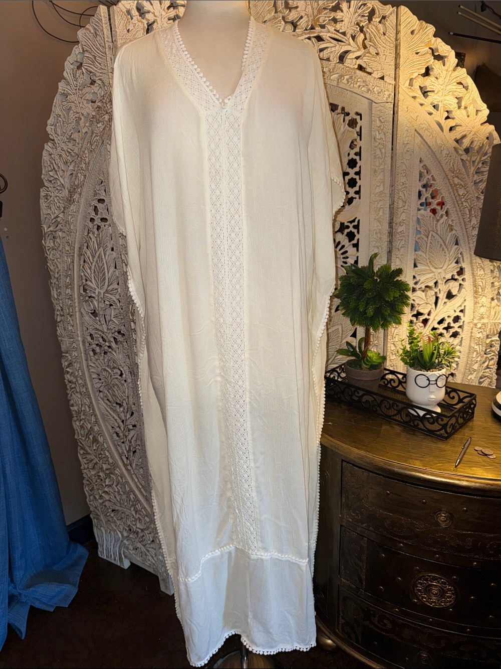 Bohemian White V-Neck Caftan Dress/Swimwear Cover Up